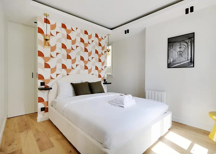 13 - Beautiful L013 Paris